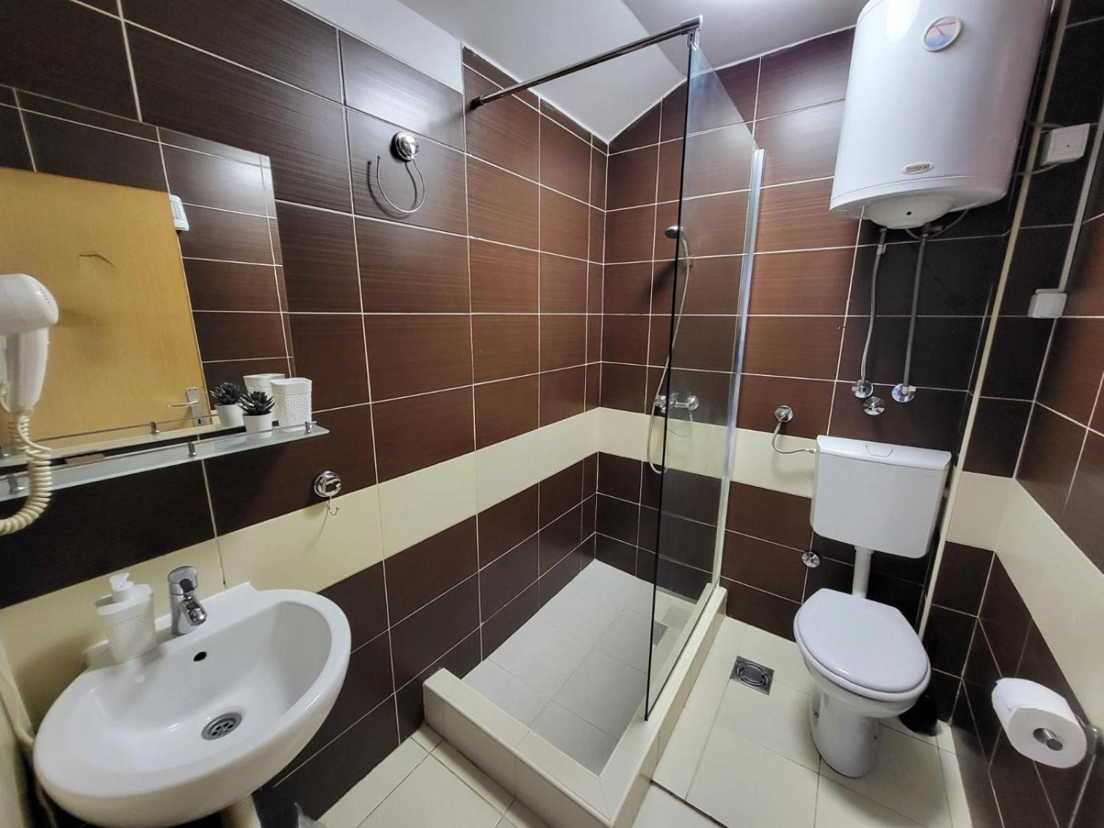 Guesthouse Ozegovic Belgrade Exterior photo
